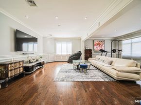 897 Virgil Avenue, Ridgefield NJ 07657