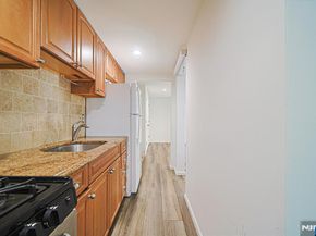 897 Virgil Avenue, Ridgefield NJ 07657