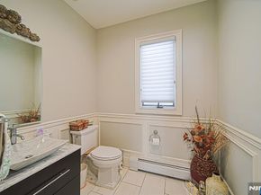 897 Virgil Avenue, Ridgefield NJ 07657
