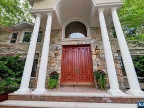 38 Roslyn Avenue, Englewood Cliffs NJ 07632