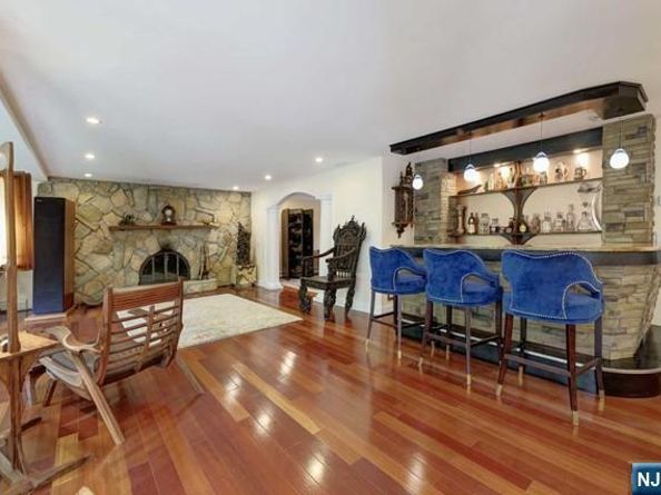 38 Roslyn Avenue, Englewood Cliffs NJ 07632