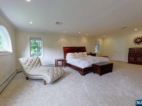 38 Roslyn Avenue, Englewood Cliffs NJ 07632