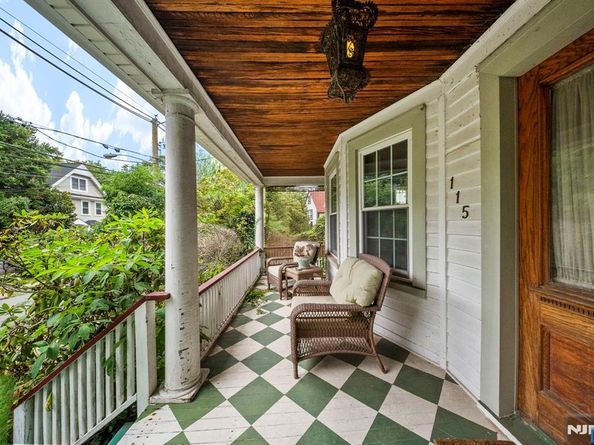 115 High Street, Leonia NJ 07605