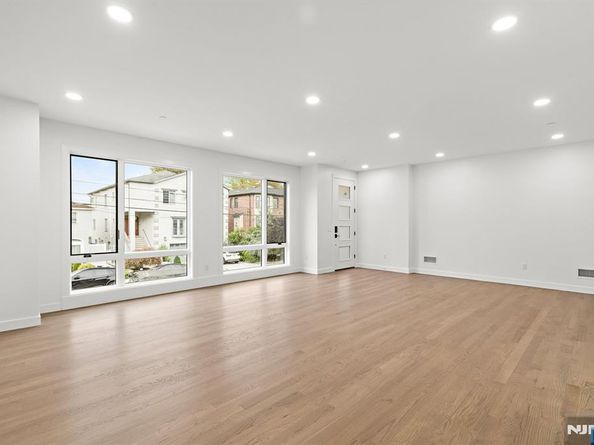 476 Lincoln Avenue, Cliffside Park NJ 07010