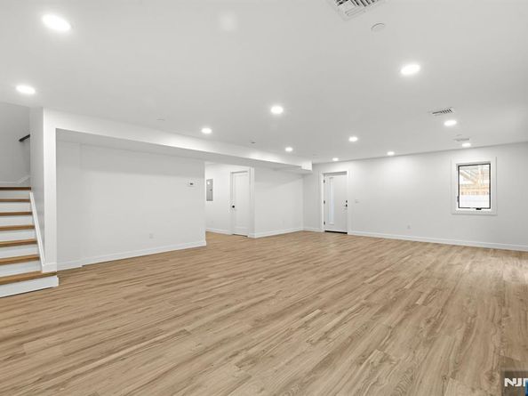 476 Lincoln Avenue, Cliffside Park NJ 07010