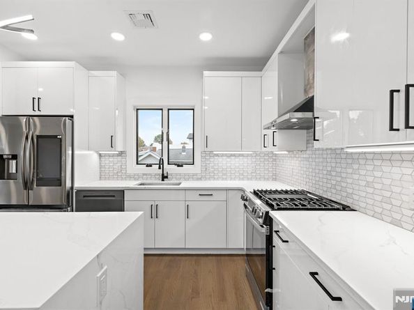 476 Lincoln Avenue, Cliffside Park NJ 07010