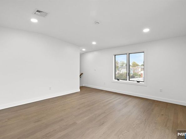 476 Lincoln Avenue, Cliffside Park NJ 07010