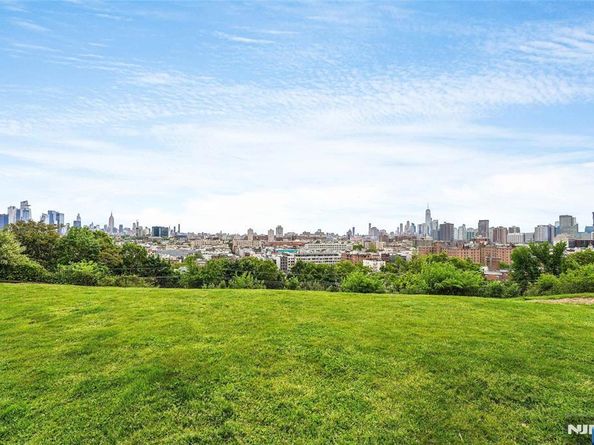 106 Griffith Street, Jersey City NJ 07307