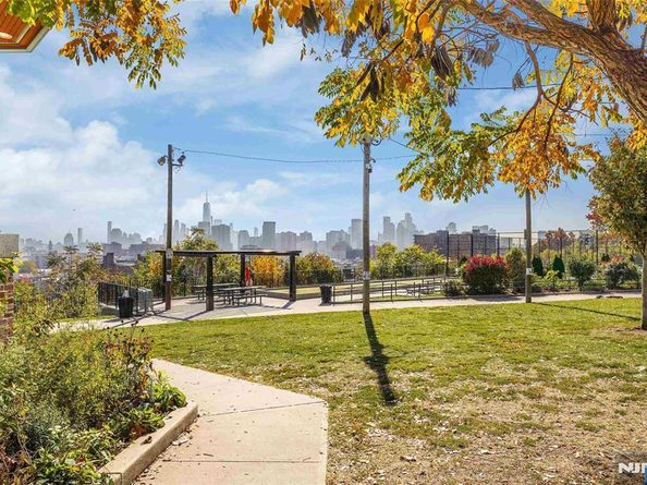 106 Griffith Street, Jersey City NJ 07307