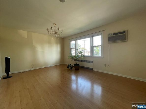 300 Maple Street, Fort Lee NJ 07024