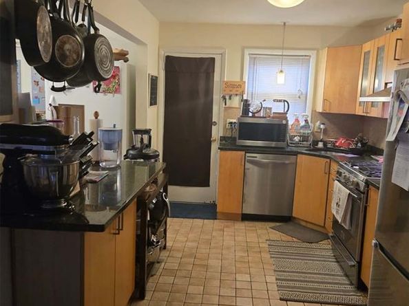300 Maple Street, Fort Lee NJ 07024
