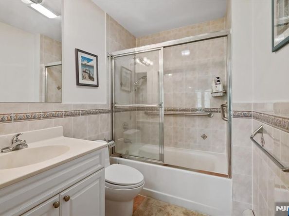 54 Van Nostrand Avenue, Englewood Cliffs NJ 07632