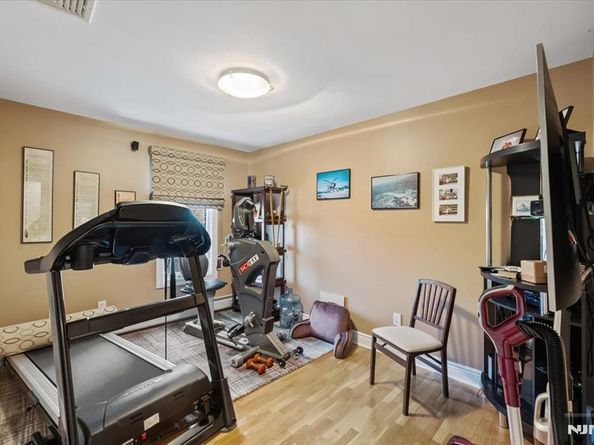 54 Van Nostrand Avenue, Englewood Cliffs NJ 07632