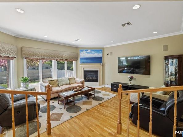 54 Van Nostrand Avenue, Englewood Cliffs NJ 07632