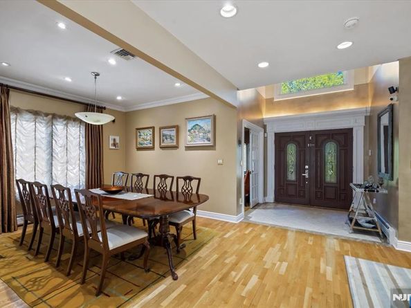 54 Van Nostrand Avenue, Englewood Cliffs NJ 07632