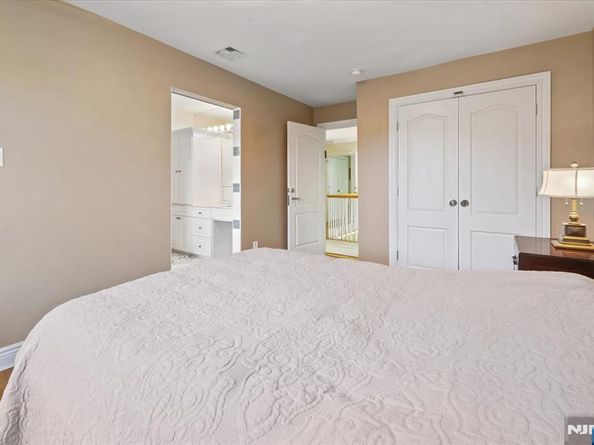 54 Van Nostrand Avenue, Englewood Cliffs NJ 07632
