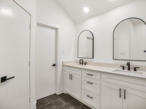 703  Meadowcreek Court , Garland Texas 75043