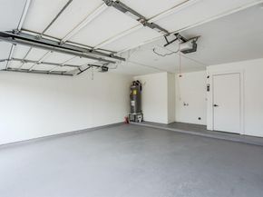 703  Meadowcreek Court , Garland Texas 75043