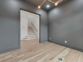 6367  Mccommas Boulevard , Dallas Texas 75214