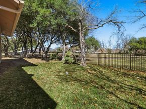 5806  Bent Trail , Dallas Texas 75248