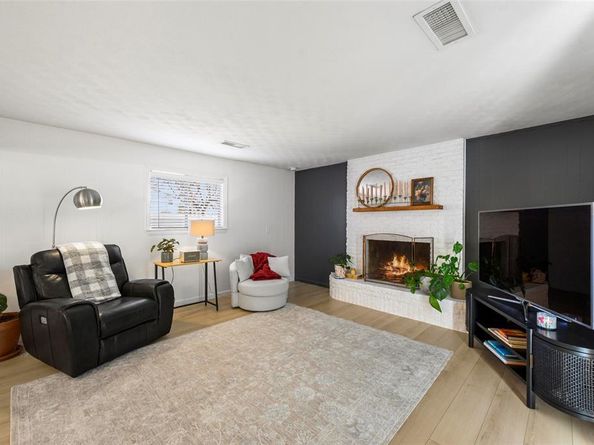 2814  Silvermeadow Lane , Corinth Texas 76210