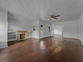 817  Marion Avenue , Fort Worth Texas 76104