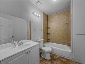 817  Marion Avenue , Fort Worth Texas 76104