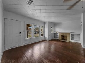 817  Marion Avenue , Fort Worth Texas 76104