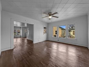 817  Marion Avenue , Fort Worth Texas 76104