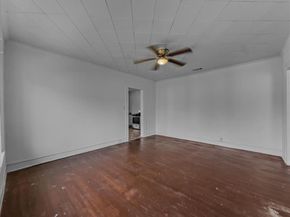 817  Marion Avenue , Fort Worth Texas 76104