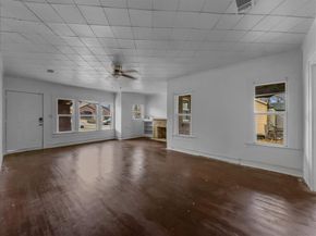 817  Marion Avenue , Fort Worth Texas 76104