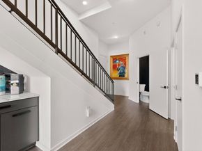 2323 N Houston Street  704, Dallas Texas 75219