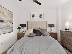 2323 N Houston Street  704, Dallas Texas 75219