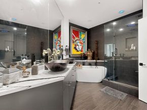 2323 N Houston Street  704, Dallas Texas 75219