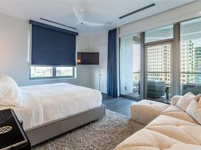 2300  WOLF Street  18A, Dallas Texas 75201