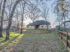 1617  sea breeze Court , Azle Texas 76020