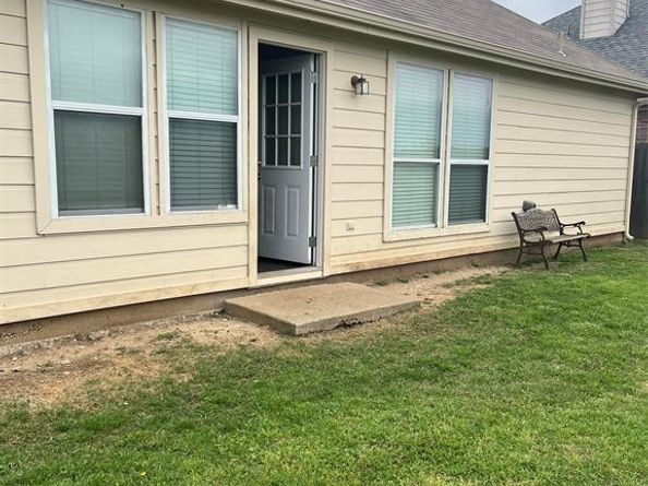 1113  Manhassett Court , Fort Worth Texas 76140