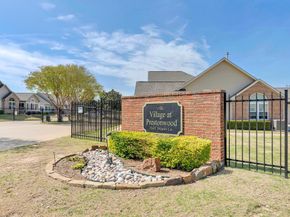 2601  Marsh Lane  84, Plano Texas 75093