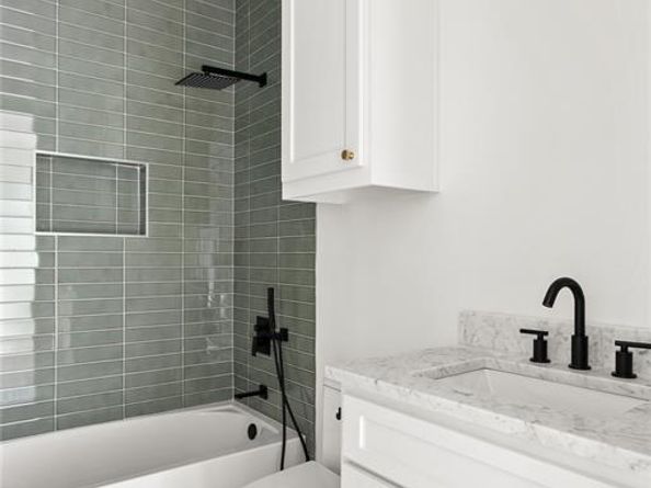 4711  Sylvester Street , Dallas Texas 75219