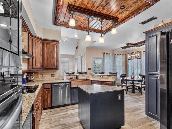 600  Ticonderoga Drive , Denton Texas 76205