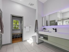 515  Aqua Drive , Dallas Texas 75218