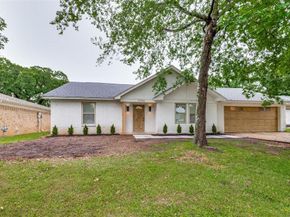 2744  Meadow Green , Bedford Texas 76021