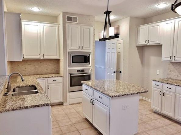 211  Moss Hill Road , Irving Texas 75063