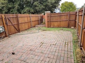211  Moss Hill Road , Irving Texas 75063