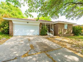 1115  Indian Creek Trail , Dallas Texas 75241
