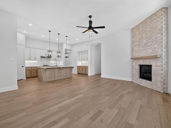 4018  Windy Point Road , Oak Point Texas 75068