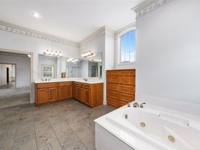 1513  Canyon Oaks Drive , Irving Texas 75061