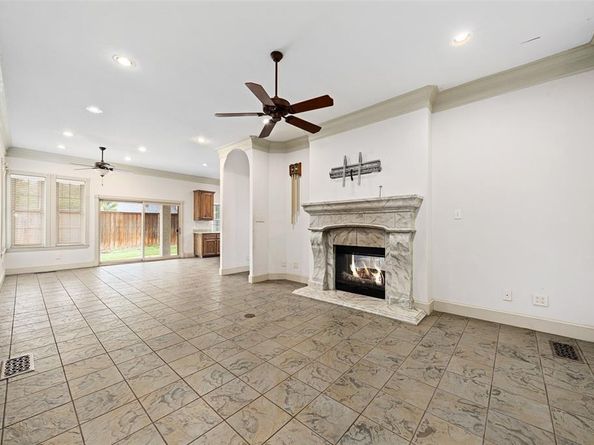 1513  Canyon Oaks Drive , Irving Texas 75061