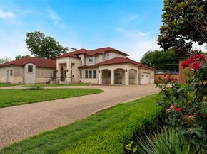 1513  Canyon Oaks Drive , Irving Texas 75061