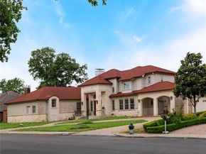 1513  Canyon Oaks Drive , Irving Texas 75061